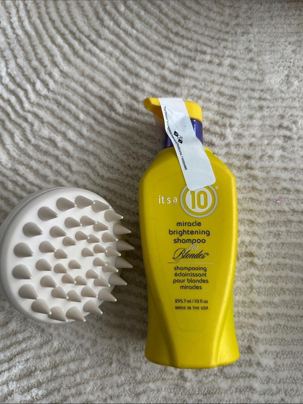 It’s a 10 Miracle Brightening Shampoo for Blondes - Yellow PLUS BN 🌼💛